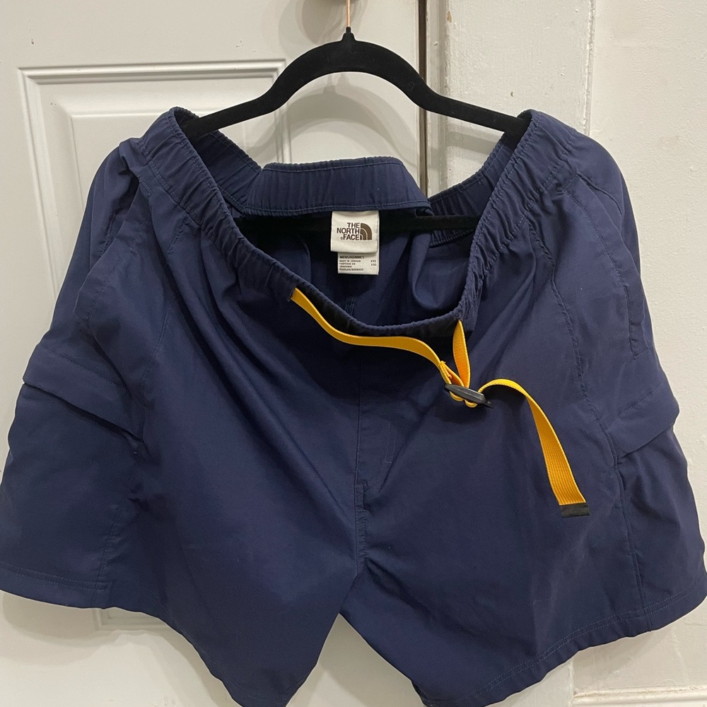 The North Face Classic V Navy Dark Blue & Yellow Cargo Shorts (Size XL)